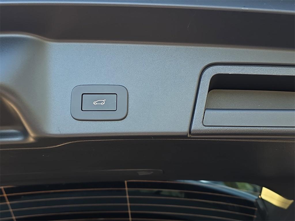 new 2026 Land Rover Range Rover Evoque car