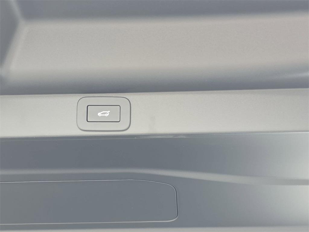 new 2025 Land Rover Range Rover car, priced at $166,375
