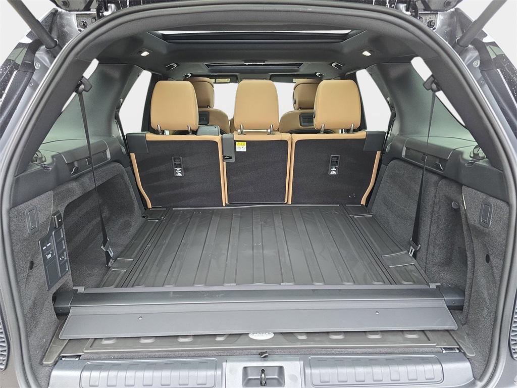 new 2026 Land Rover Discovery car