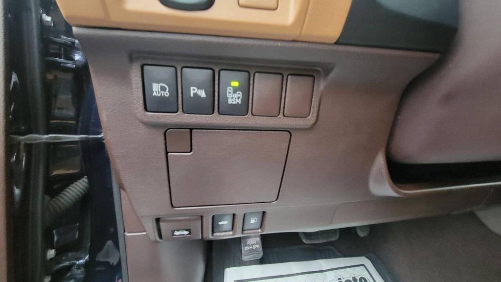 used 2017 Lexus ES 350 car, priced at $19,394