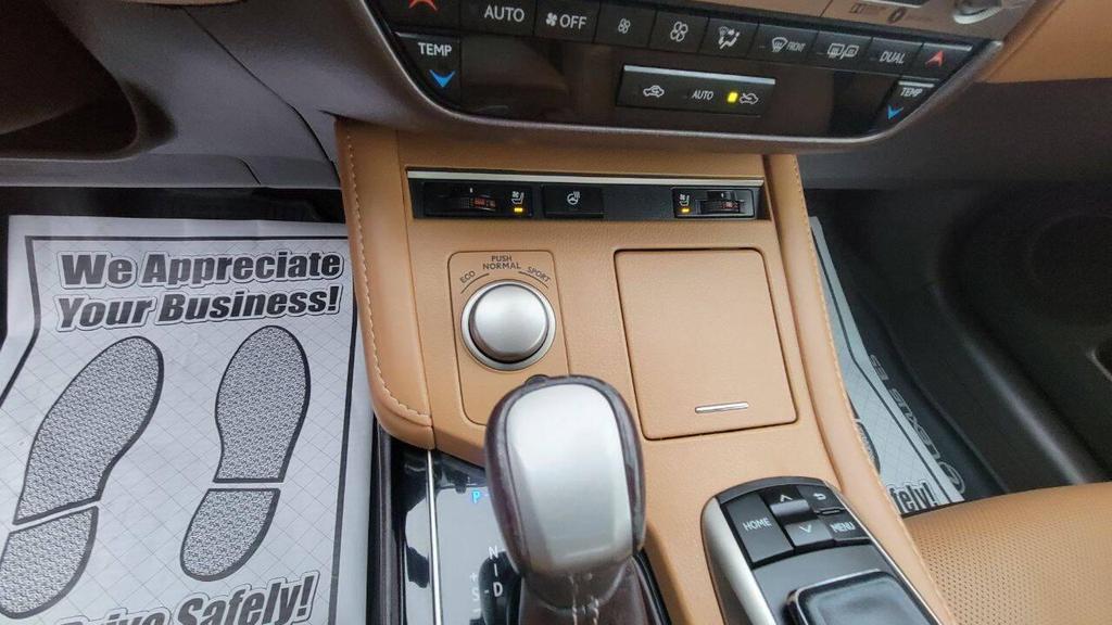 used 2017 Lexus ES 350 car, priced at $19,394