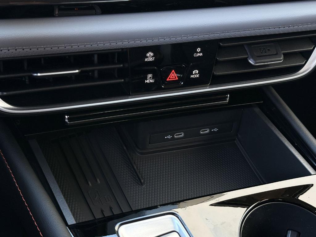 new 2026 Volkswagen Atlas car, priced at $43,846