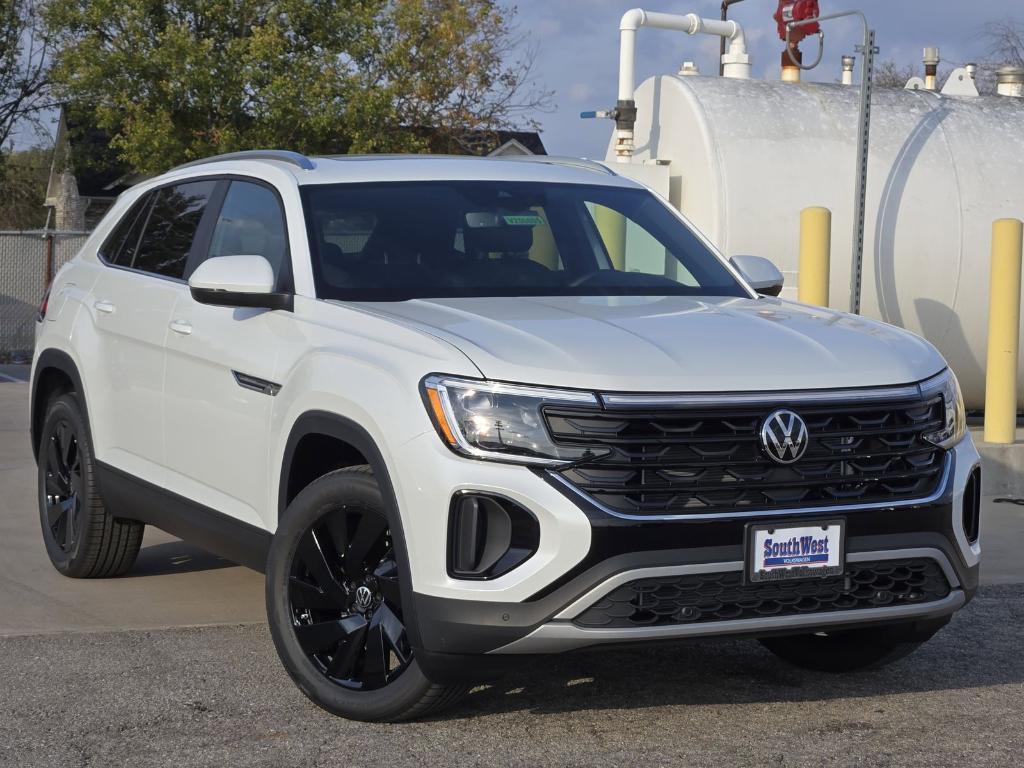 new 2026 Volkswagen Atlas Cross Sport car, priced at $41,092