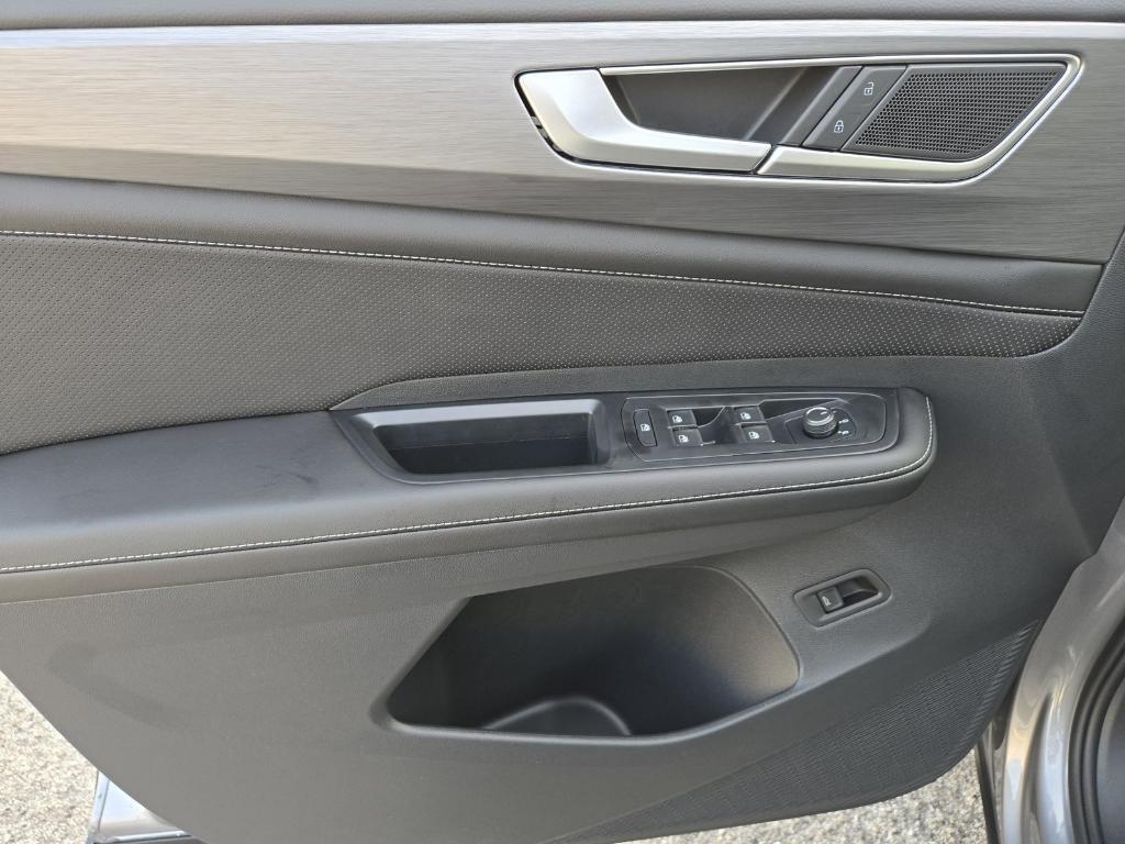 new 2026 Volkswagen Atlas Cross Sport car, priced at $41,058