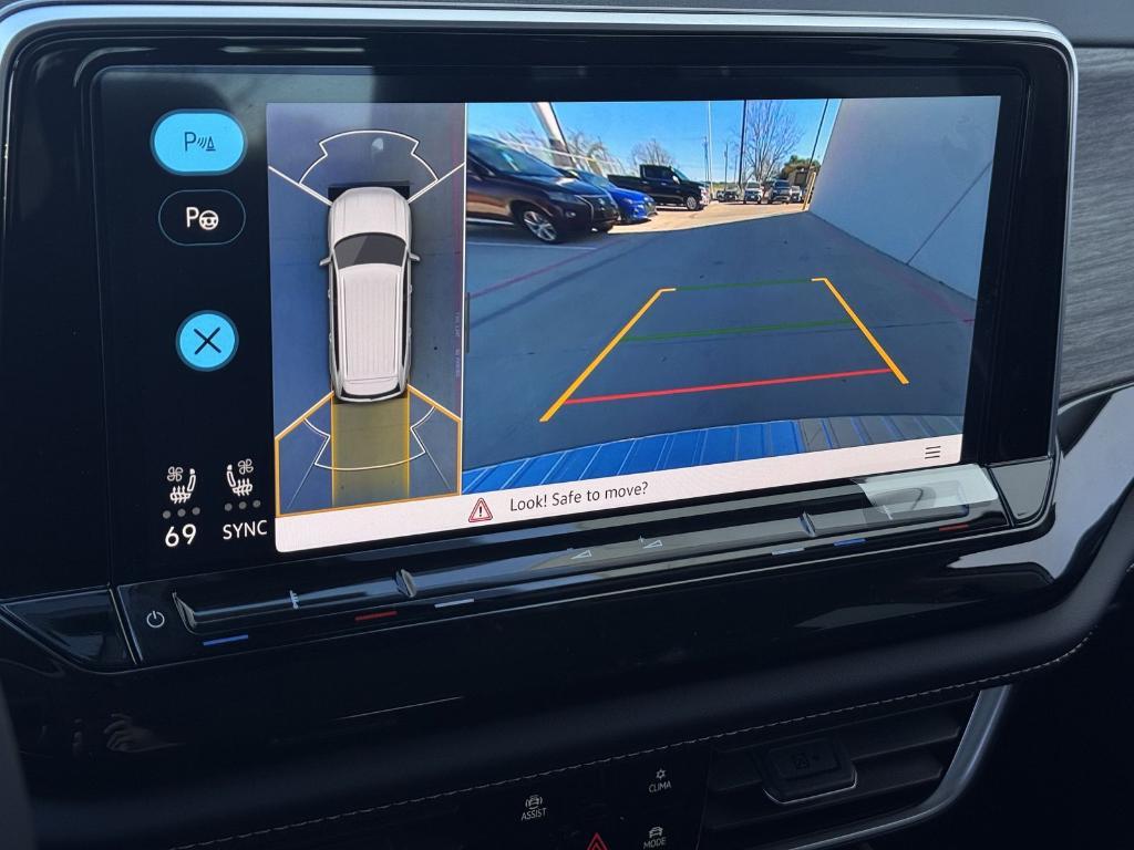 new 2026 Volkswagen Atlas car, priced at $52,432