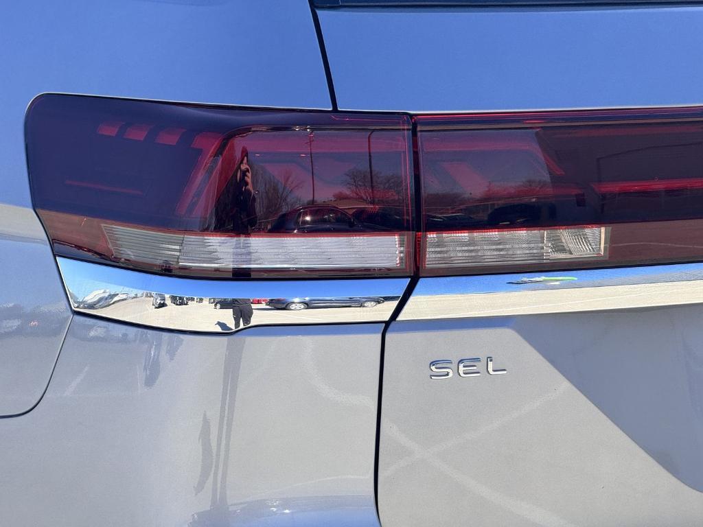 new 2026 Volkswagen Atlas car, priced at $52,432