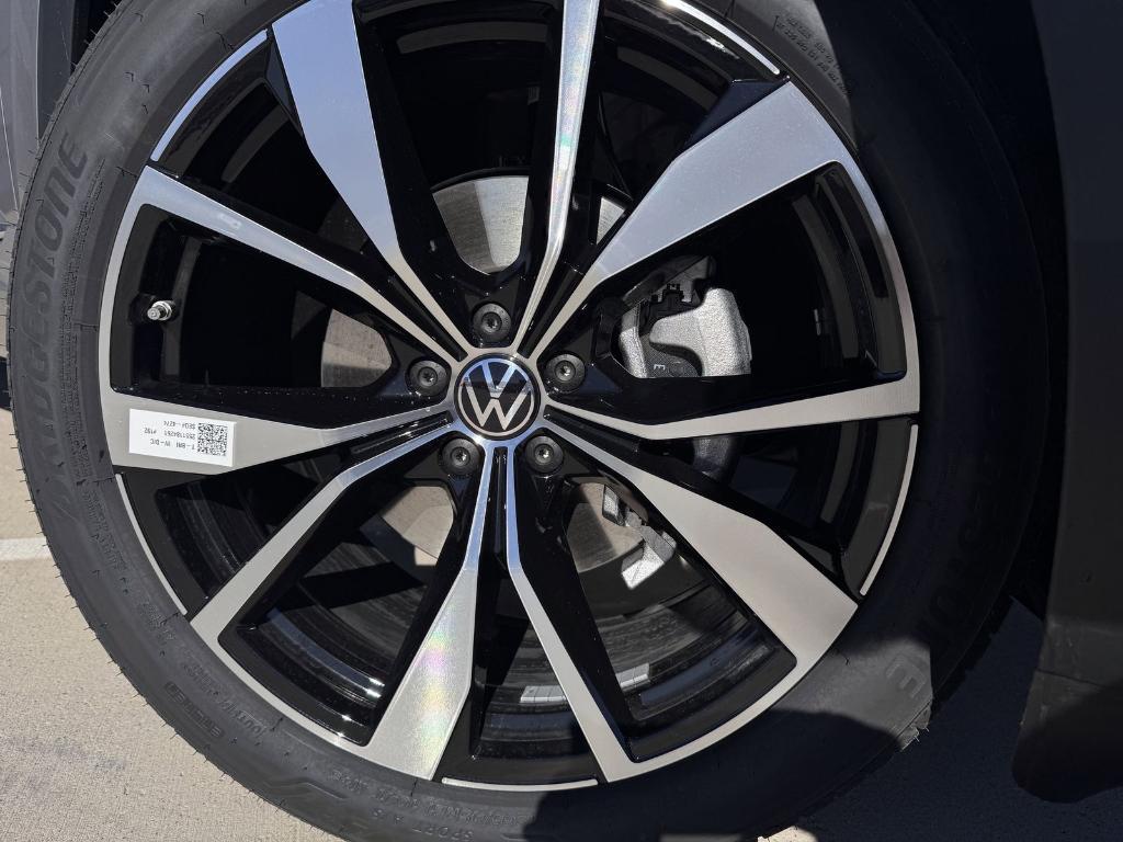 new 2026 Volkswagen Atlas car, priced at $52,432