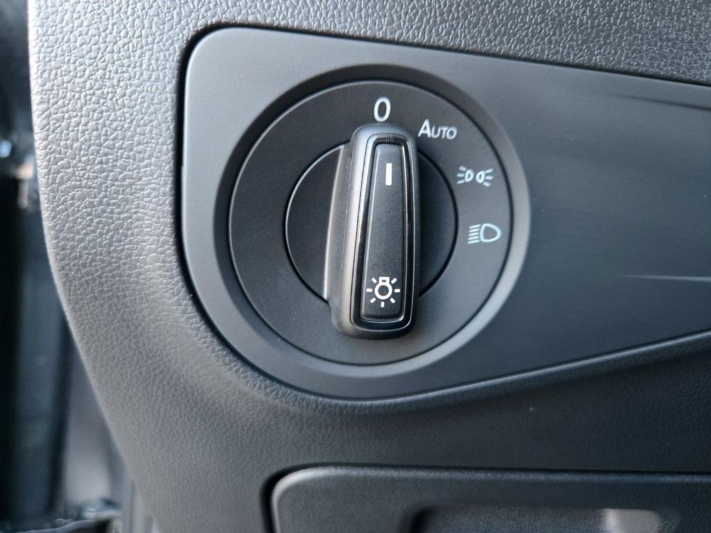 new 2024 Volkswagen Tiguan car, priced at $26,322