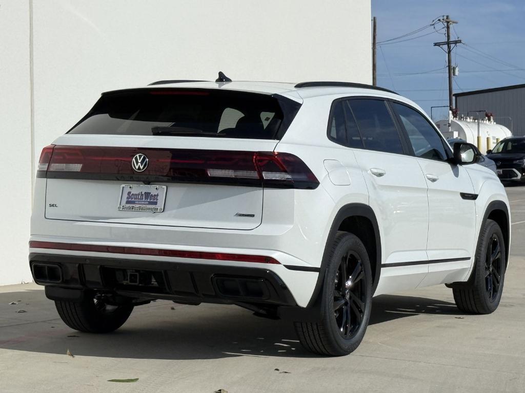 new 2026 Volkswagen Atlas Cross Sport car, priced at $49,697