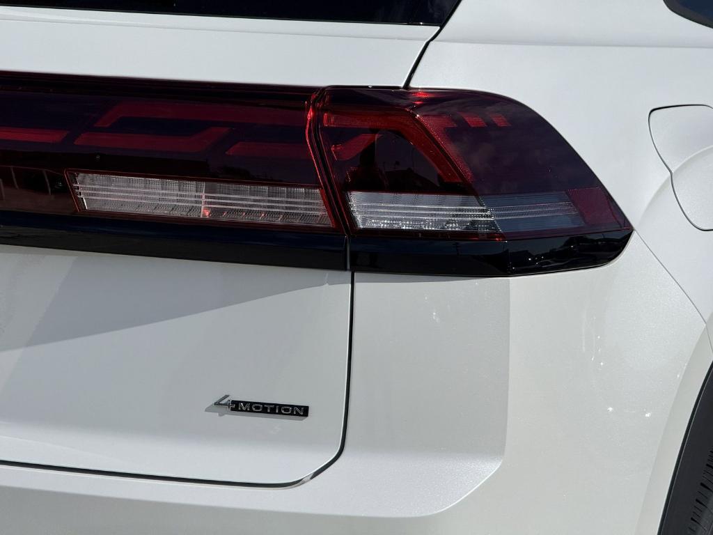 new 2026 Volkswagen Atlas Cross Sport car, priced at $49,697