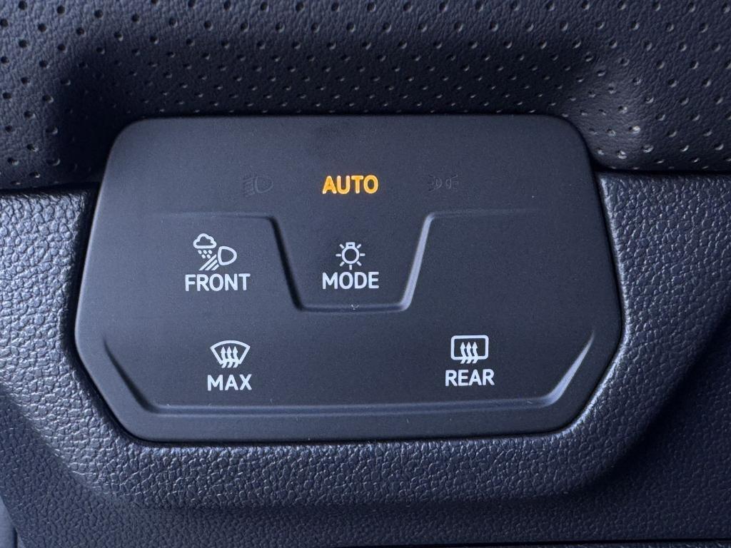 new 2026 Volkswagen Atlas car, priced at $44,721