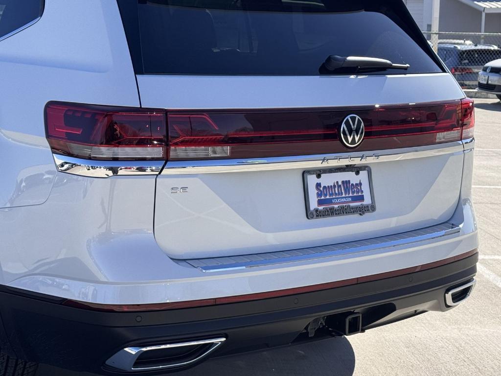 new 2026 Volkswagen Atlas car, priced at $44,721