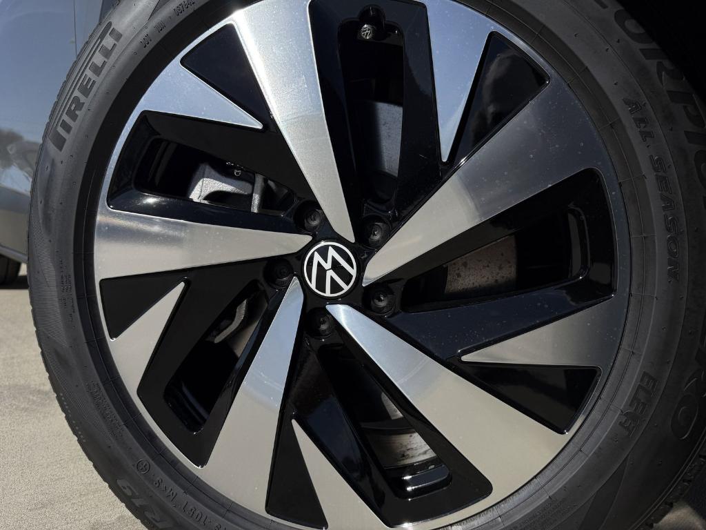 new 2026 Volkswagen ID.4 car, priced at $39,605