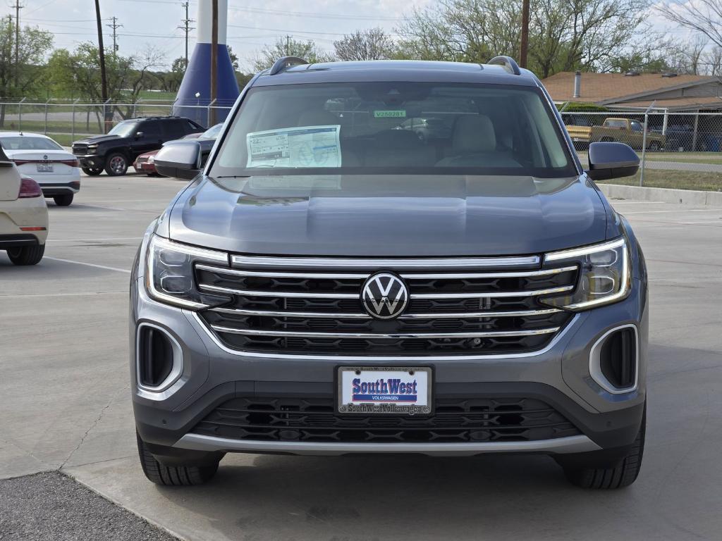 new 2025 Volkswagen Atlas car, priced at $34,317