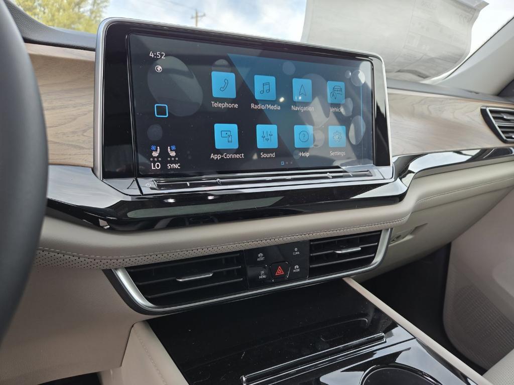 new 2025 Volkswagen Atlas car, priced at $34,317