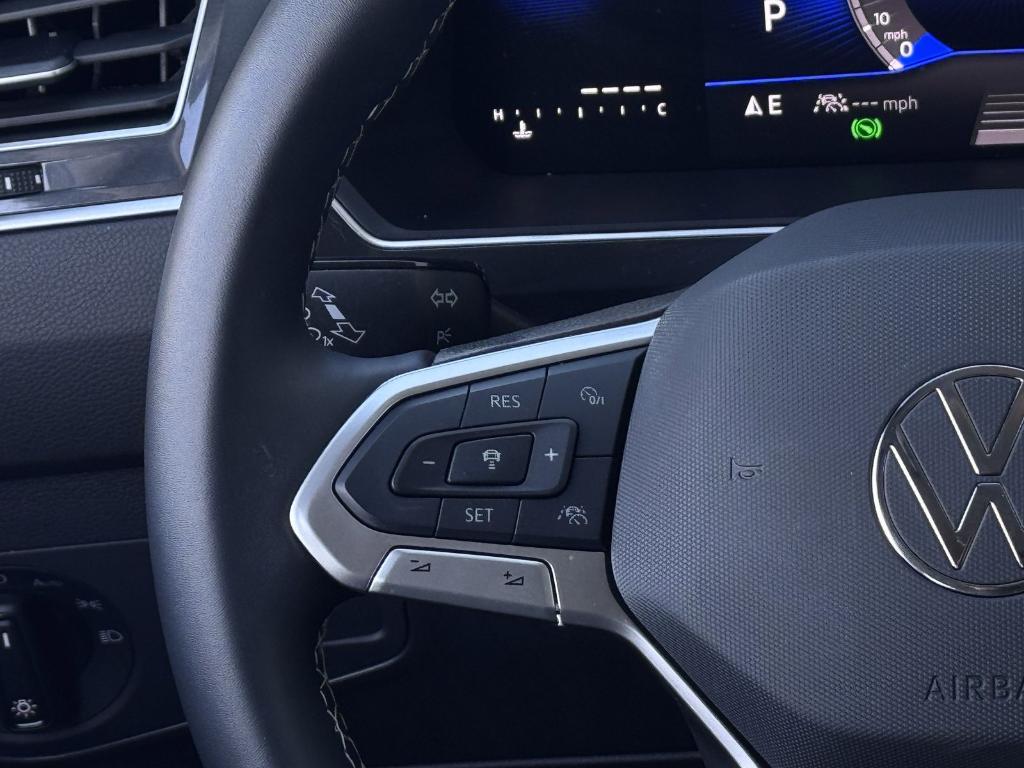 new 2024 Volkswagen Tiguan car, priced at $26,021