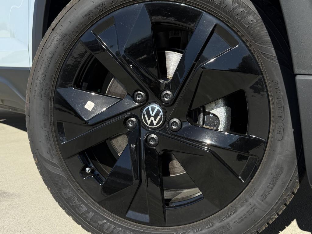 new 2026 Volkswagen Taos car, priced at $30,336