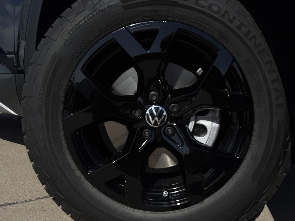 new 2026 Volkswagen Atlas car, priced at $44,852