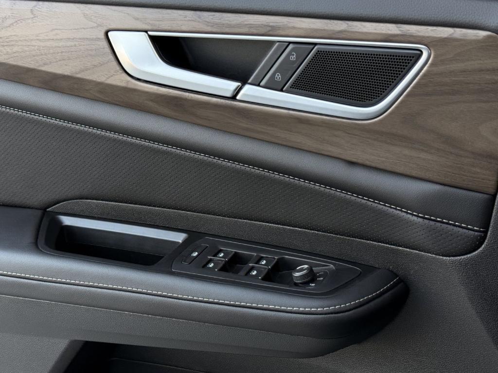 new 2026 Volkswagen Atlas car, priced at $41,283