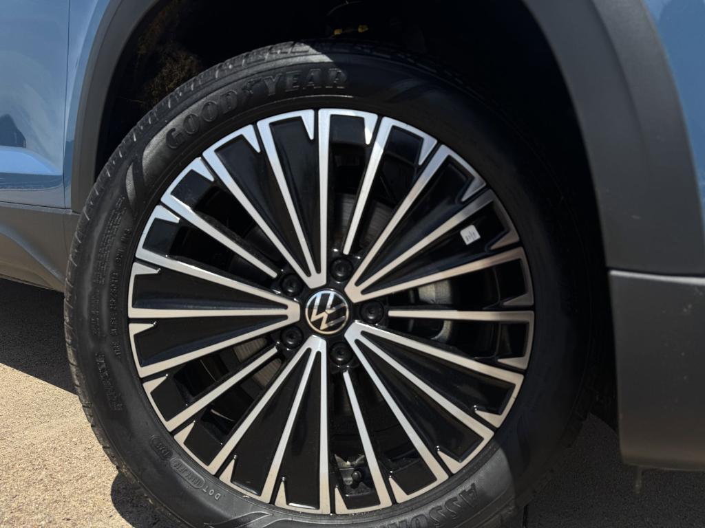 new 2025 Volkswagen Taos car, priced at $27,302