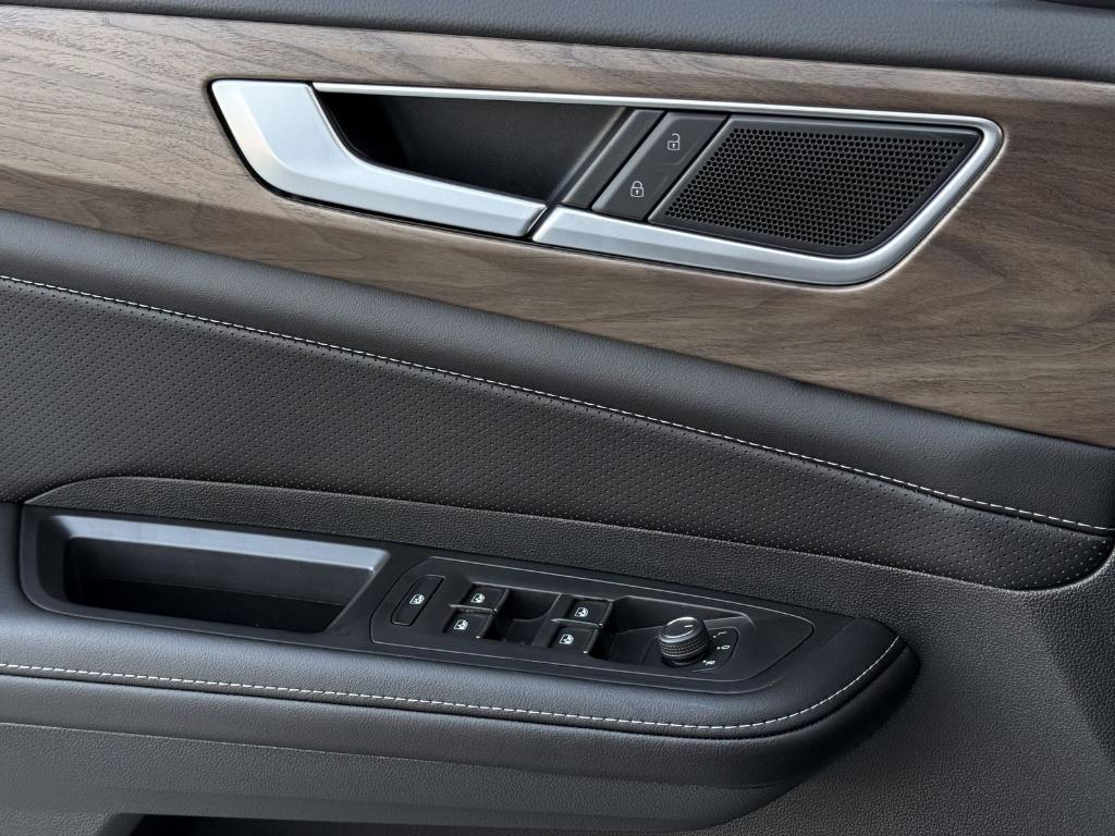 new 2026 Volkswagen Atlas car, priced at $42,267