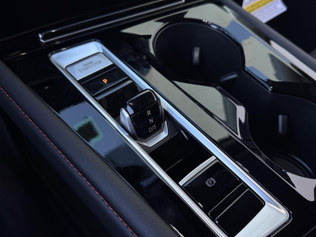 new 2026 Volkswagen Atlas car, priced at $45,292