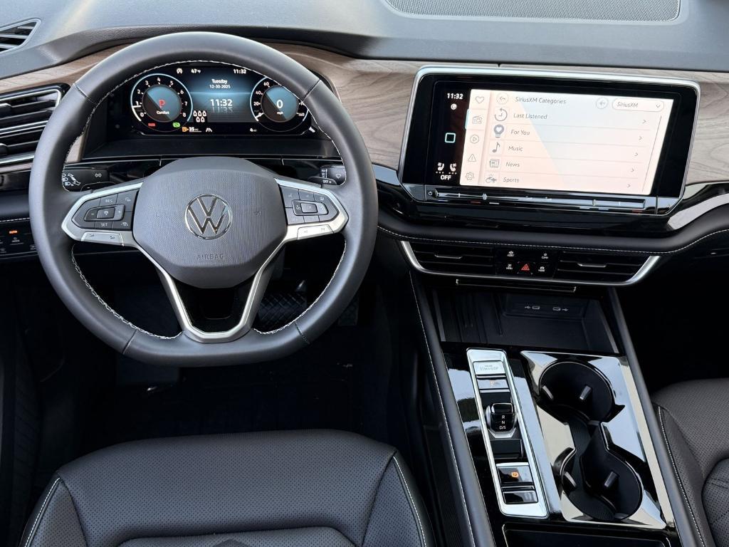 new 2026 Volkswagen Atlas car, priced at $40,421