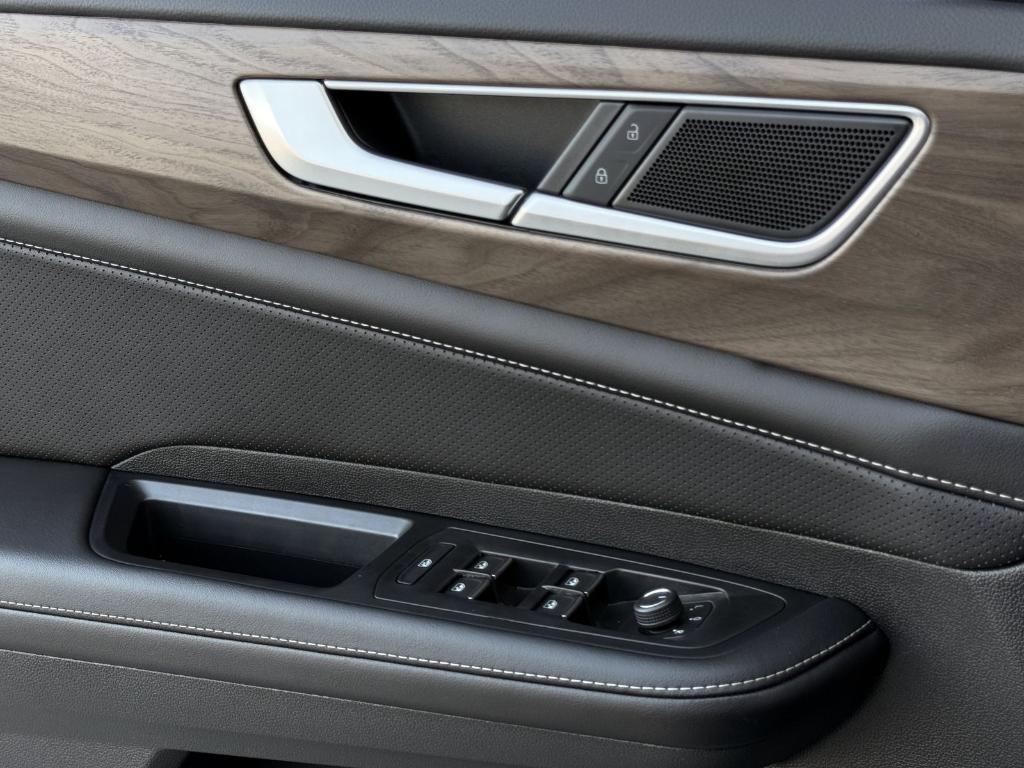 new 2026 Volkswagen Atlas car, priced at $40,355