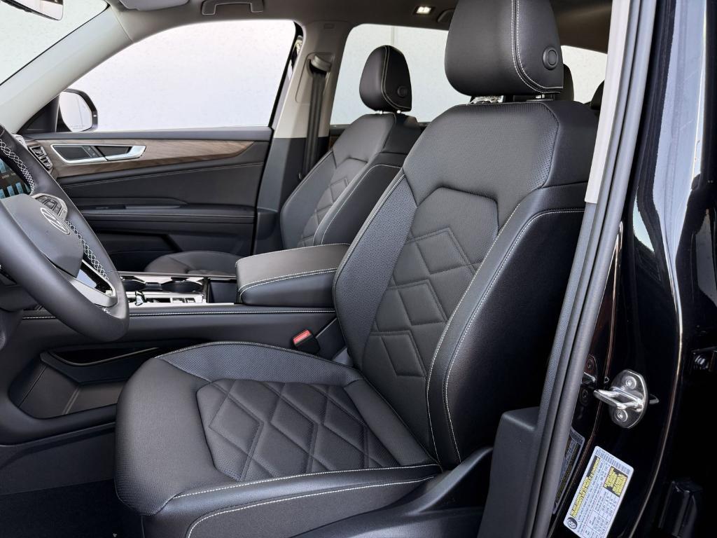 new 2026 Volkswagen Atlas car, priced at $40,355