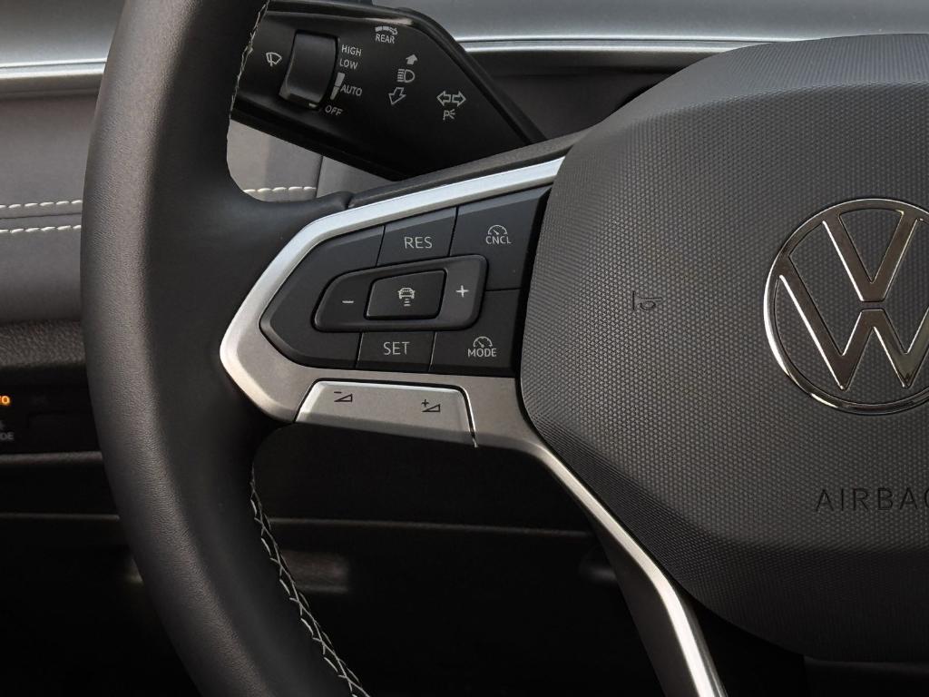 new 2026 Volkswagen Tiguan car, priced at $32,427