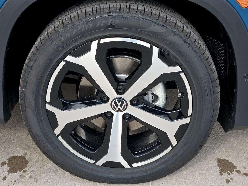 new 2026 Volkswagen Tiguan car, priced at $35,124