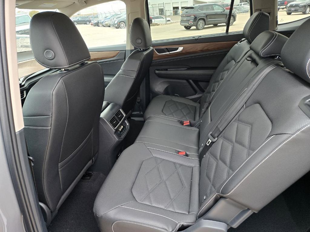 new 2026 Volkswagen Atlas car, priced at $40,355