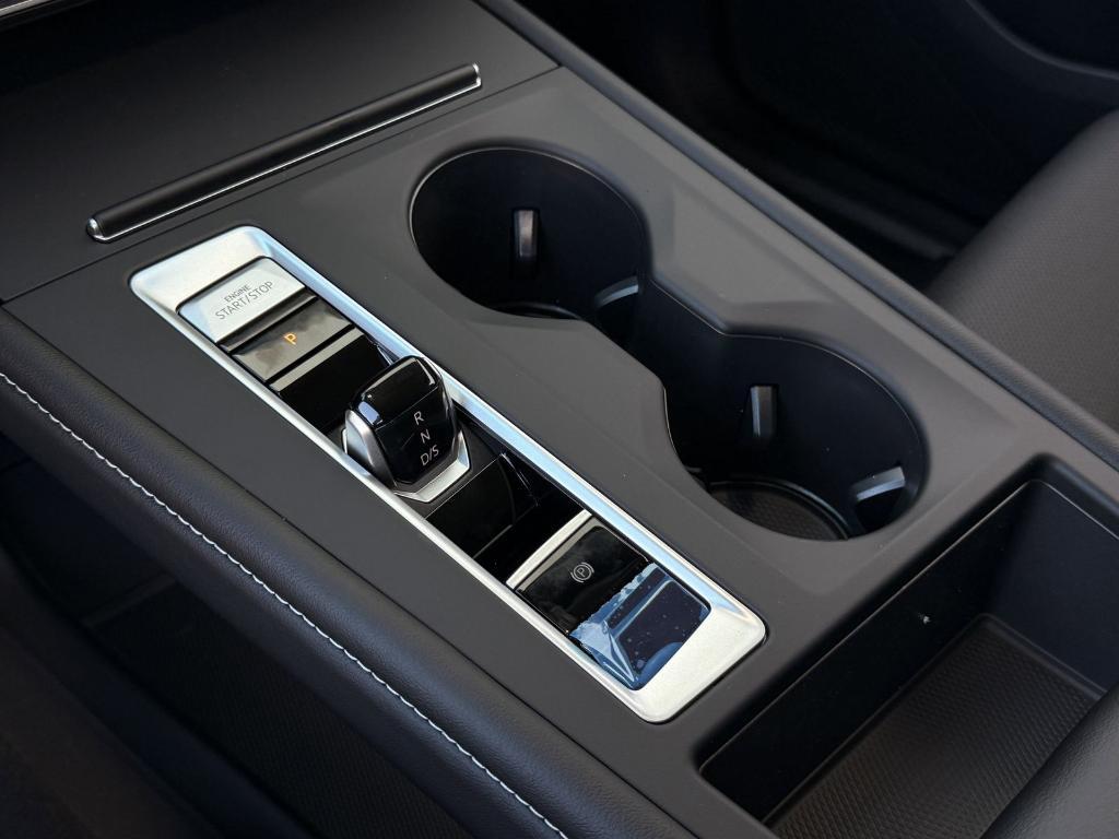 new 2026 Volkswagen Atlas car, priced at $38,626