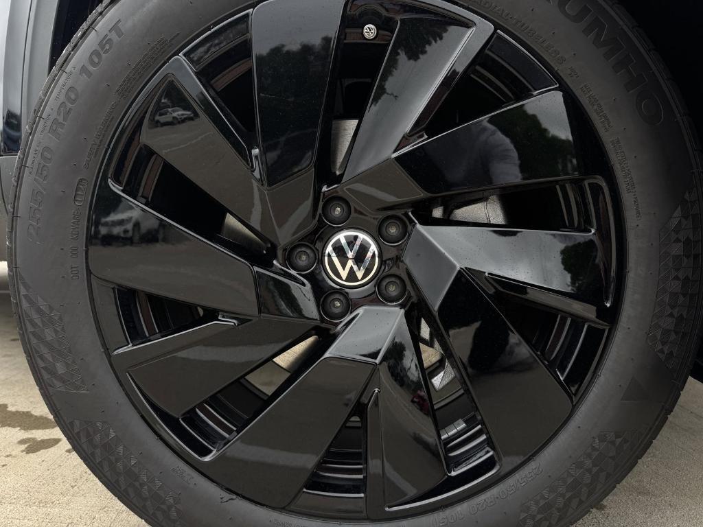 new 2026 Volkswagen Atlas car, priced at $44,650