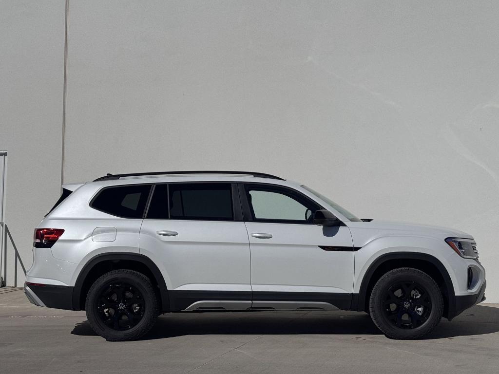 new 2026 Volkswagen Atlas car, priced at $44,858
