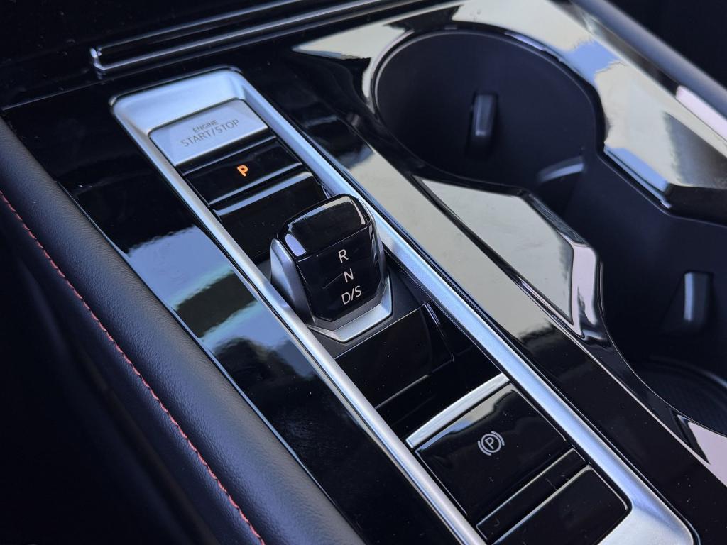 new 2026 Volkswagen Atlas car, priced at $44,858