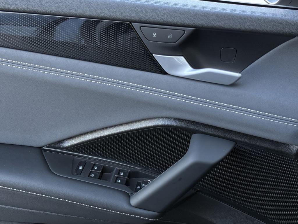 new 2026 Volkswagen Tiguan car, priced at $32,823