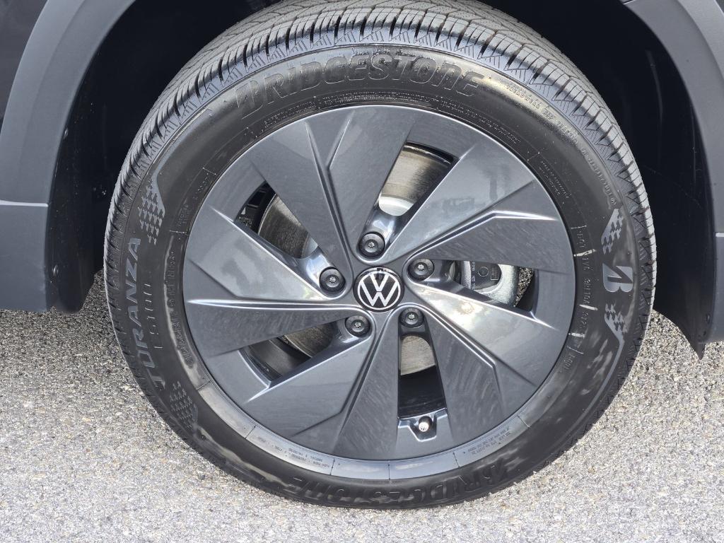 new 2026 Volkswagen Taos car, priced at $25,596