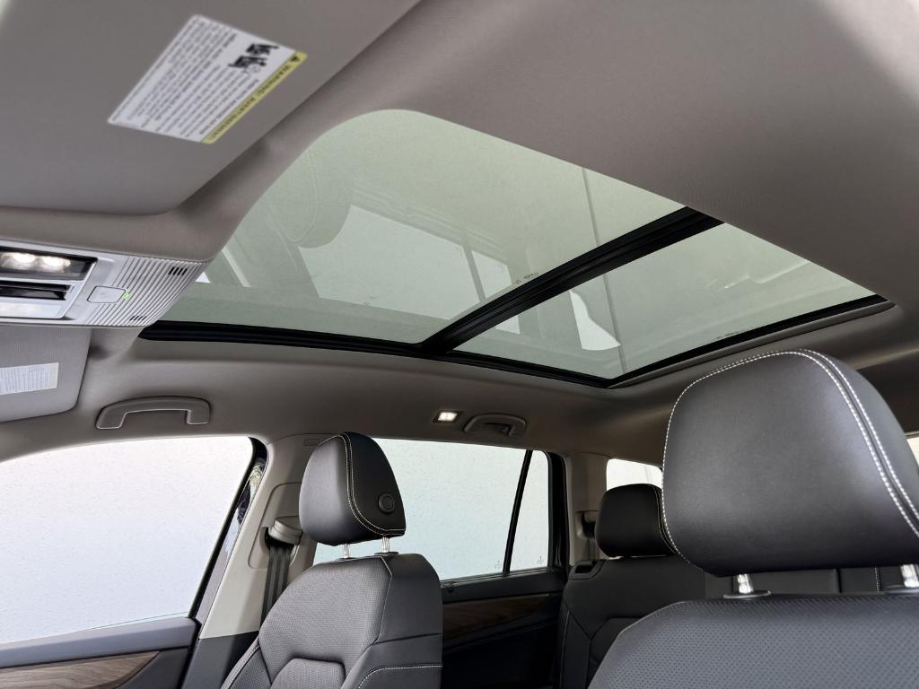 new 2026 Volkswagen Atlas car, priced at $40,605