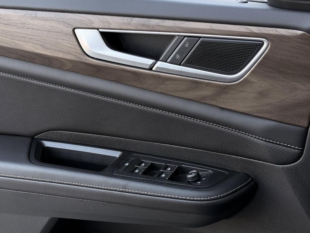 new 2026 Volkswagen Atlas car, priced at $40,605