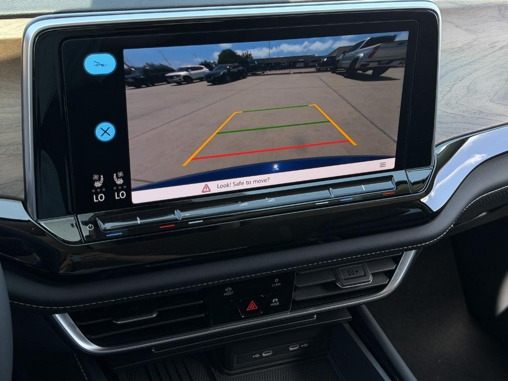 new 2026 Volkswagen Atlas car, priced at $37,407