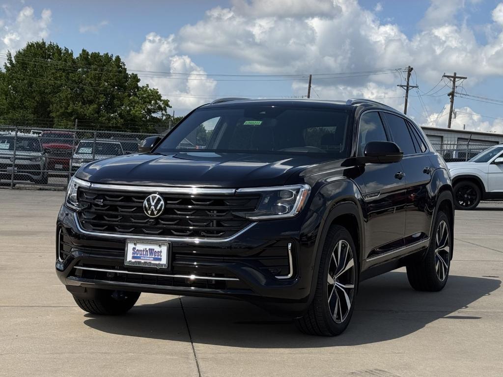 new 2026 Volkswagen Atlas Cross Sport car, priced at $48,673