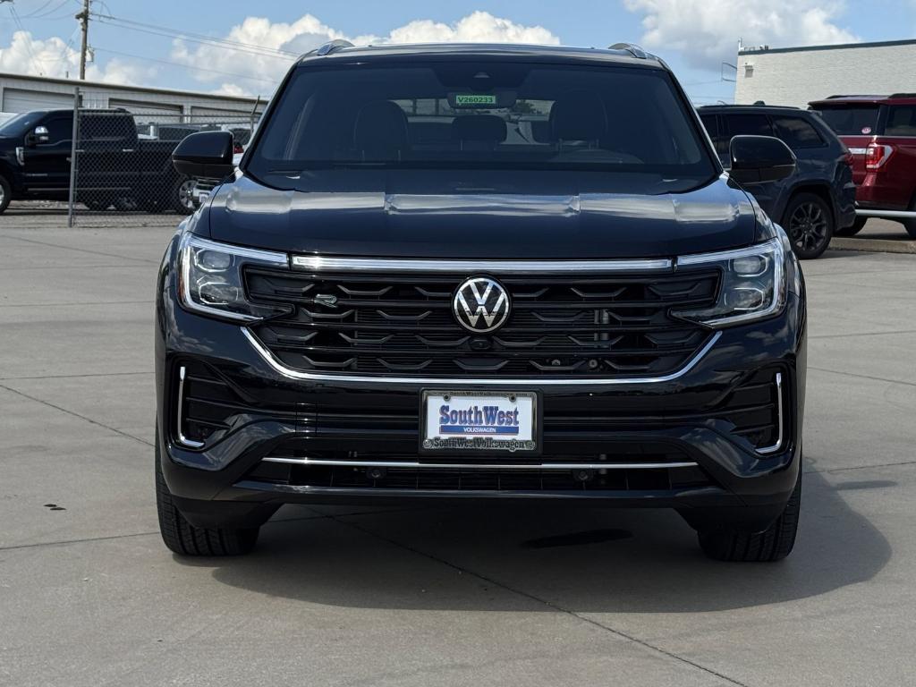 new 2026 Volkswagen Atlas Cross Sport car, priced at $48,673