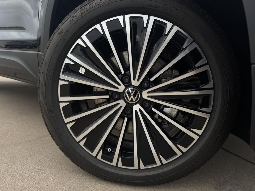 new 2026 Volkswagen Taos car, priced at $28,582