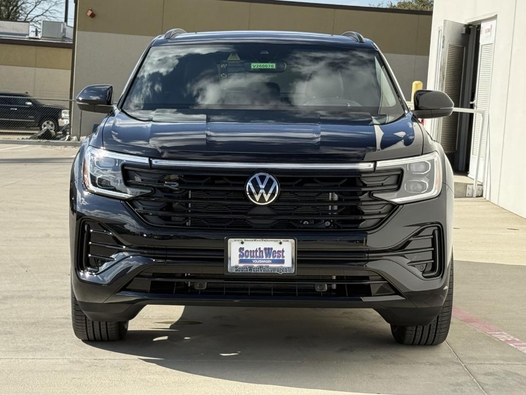 new 2026 Volkswagen Atlas Cross Sport car, priced at $49,301