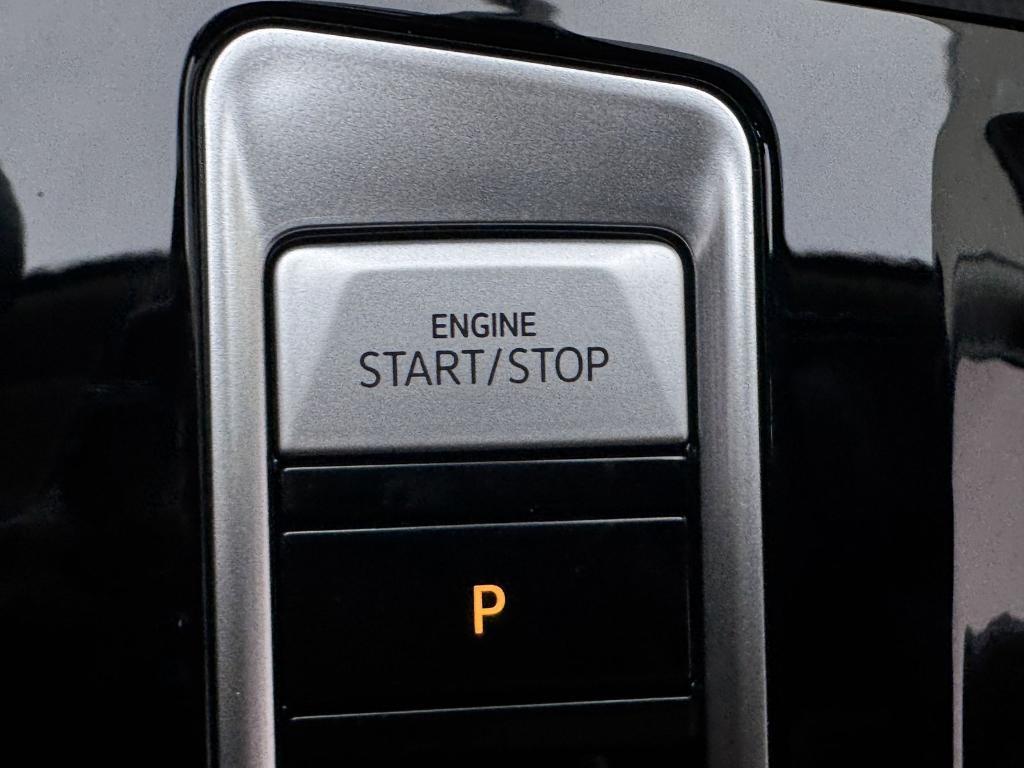 new 2026 Volkswagen Atlas car, priced at $42,267