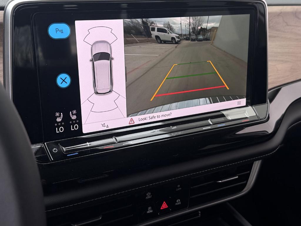 new 2026 Volkswagen Atlas car, priced at $42,267