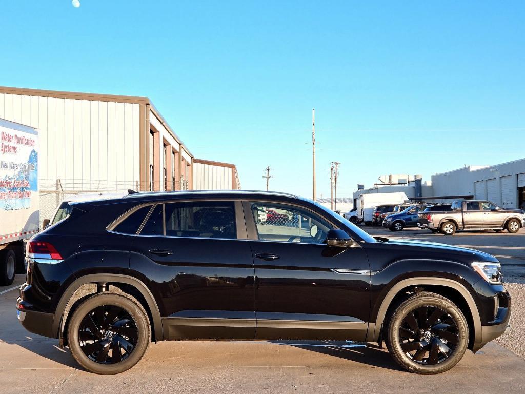 new 2026 Volkswagen Atlas Cross Sport car, priced at $41,058