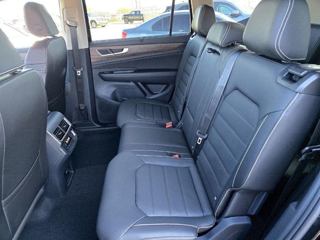 new 2025 Volkswagen Atlas car, priced at $36,038