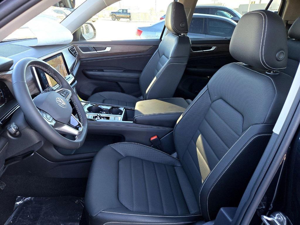 new 2025 Volkswagen Atlas car, priced at $36,038